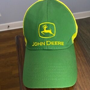NWOT John Deere Yellow and Green Mesh Cap